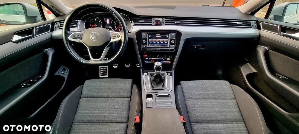 Volkswagen Passat Variant 2.0 TDI EVO Business - 20