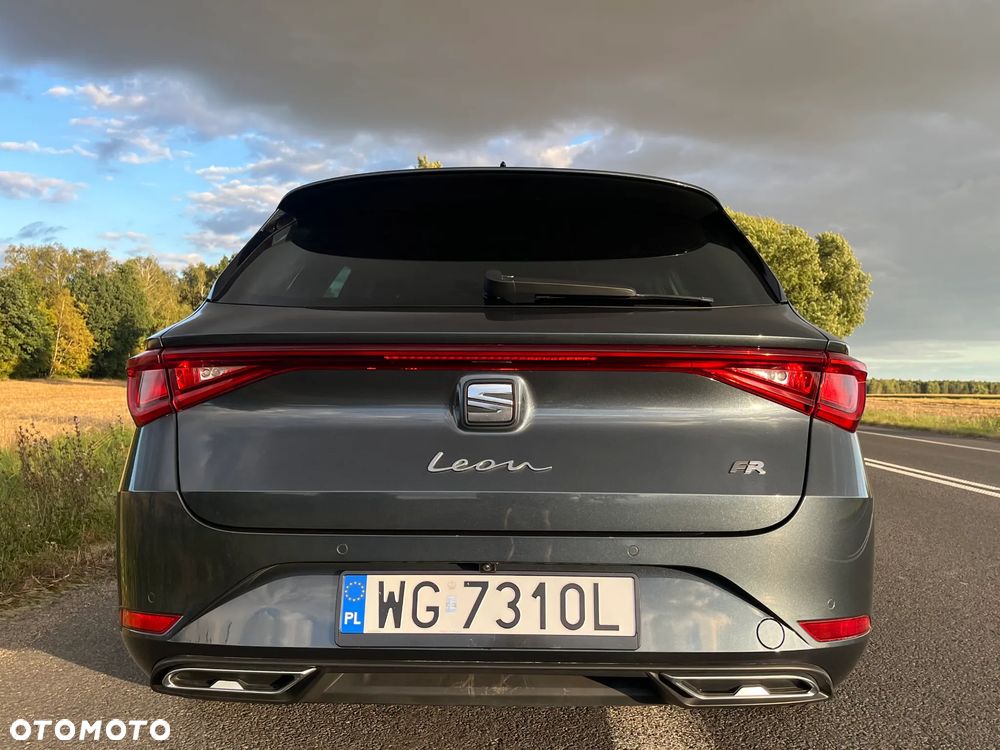 Seat Leon Sportstourer 1.5 eTSI OPF DSG FR Black Edition - 4