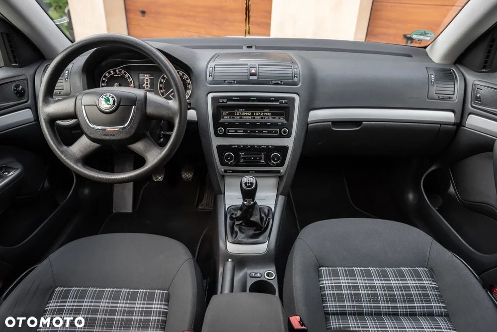 Skoda Octavia 1.6 TDI DPF Elegance - 11