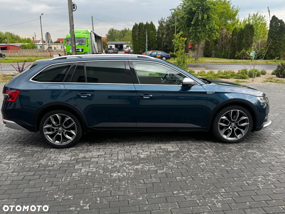 Skoda Superb 2.0 TDI SCR 4x4 Scout DSG - 5