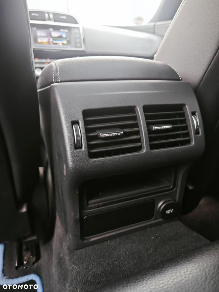 Jaguar XE 20d R-Sport Ingenium Edition - 26