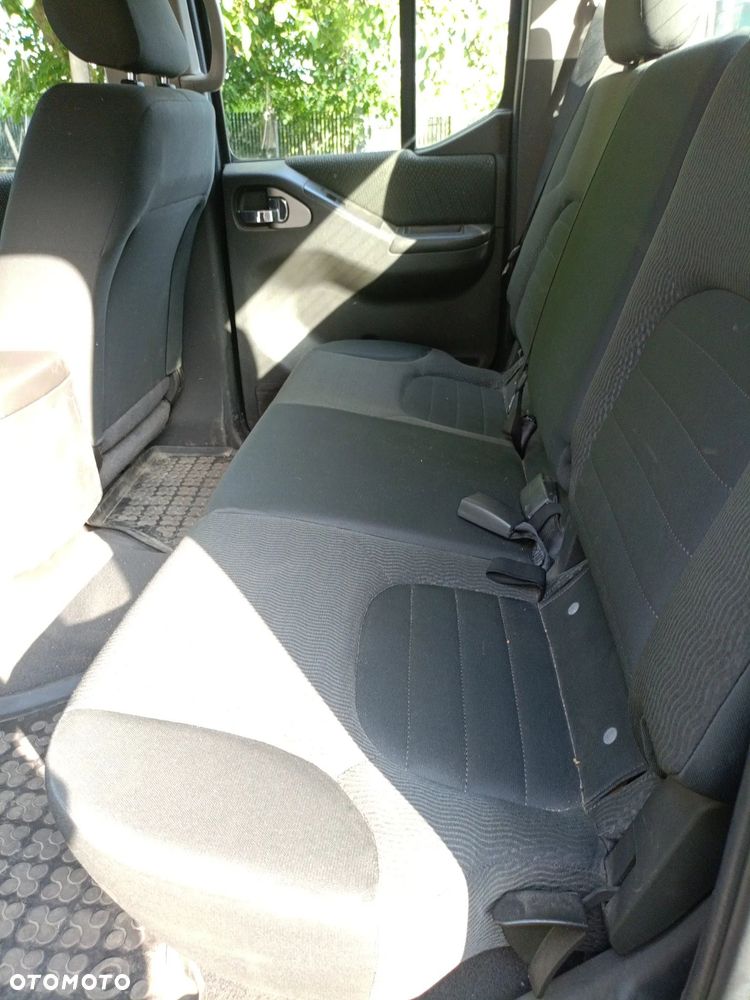 Nissan Navara 2.5 D FE Long - 9