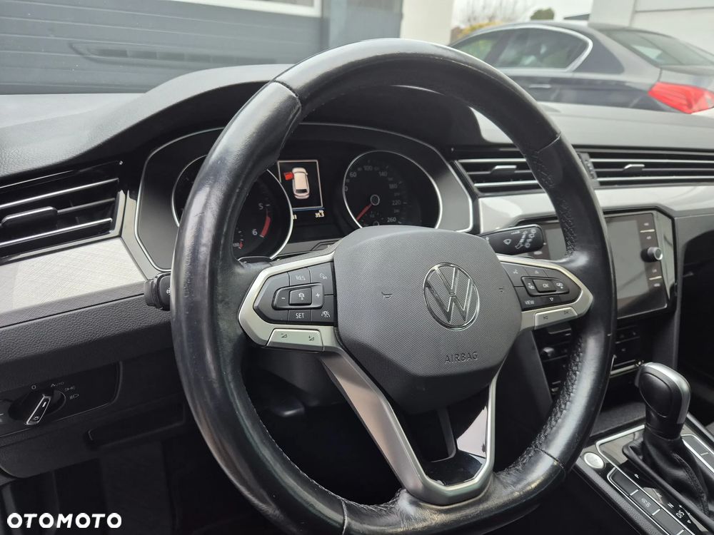 Volkswagen Passat Variant 2.0 TDI SCR DSG Business - 16