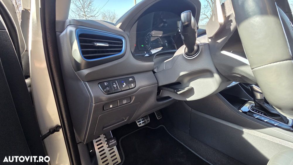 Hyundai IONIQ 1.6 GDI Premium - 5
