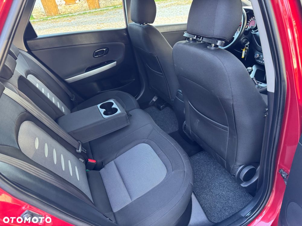 Kia Ceed - 23