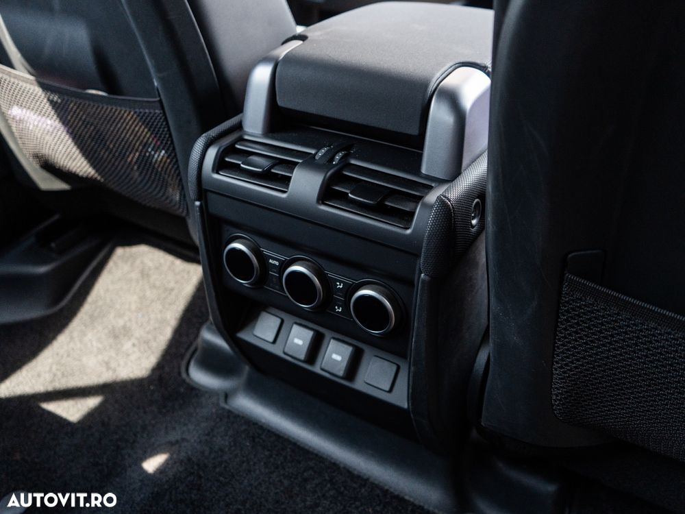Land Rover Defender 110 3.0 P400 MHEV - 40