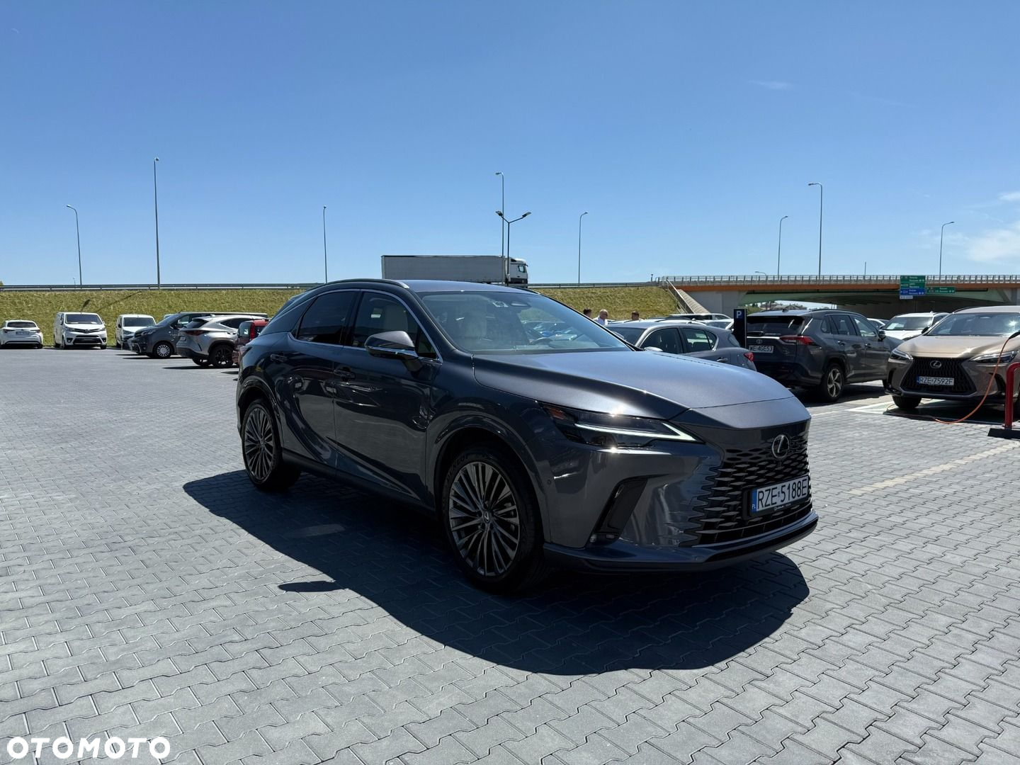 Lexus RX - 7