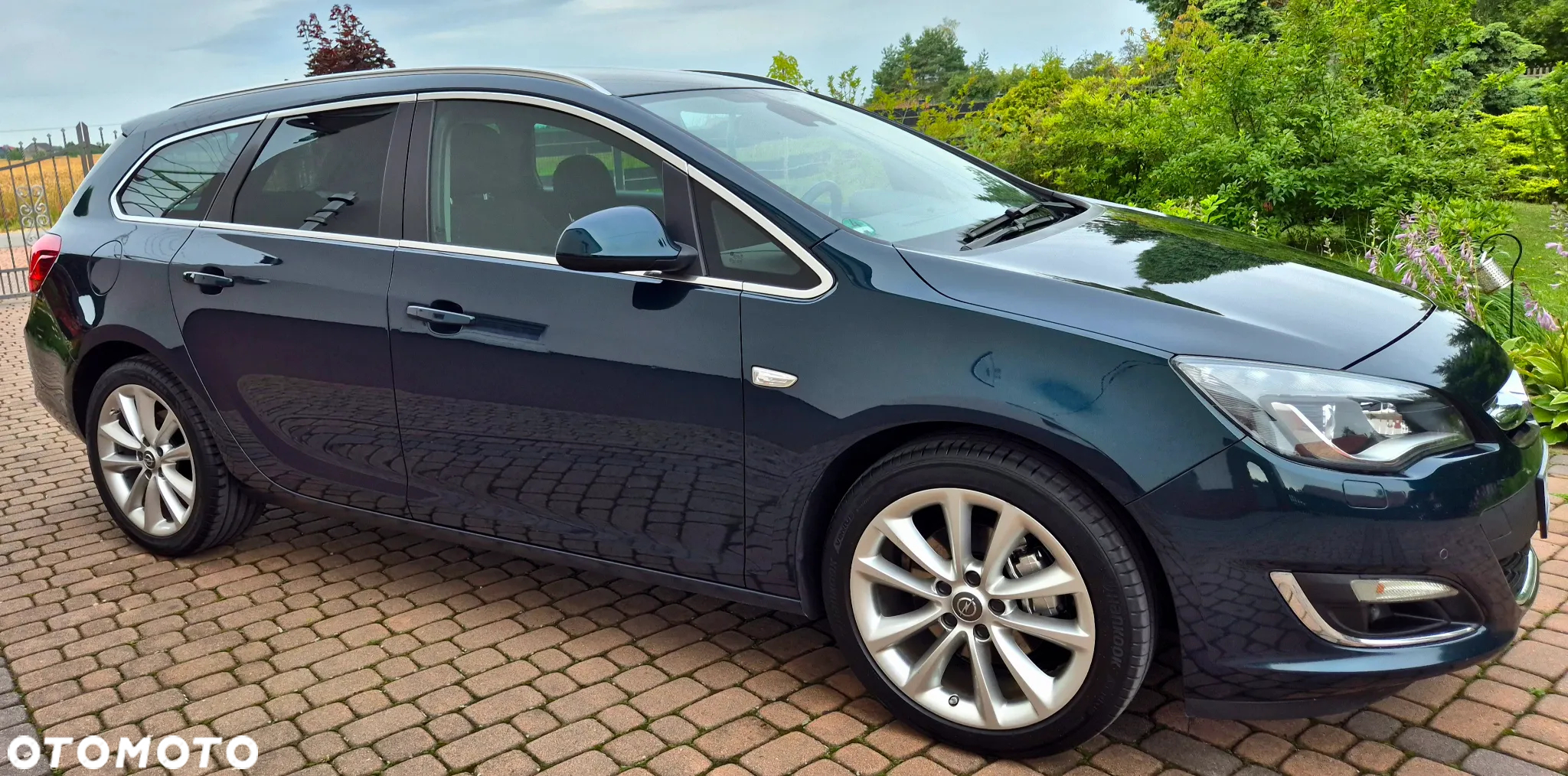 Opel Astra 2.0 CDTI Exklusiv - 9