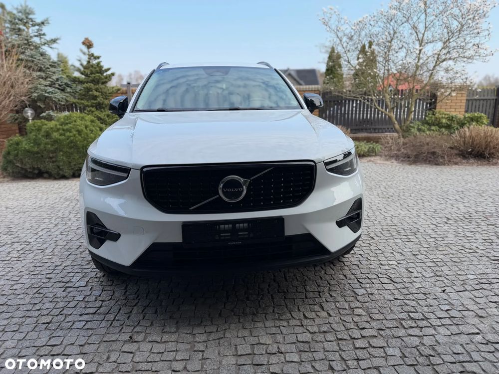 Volvo XC 40 B5 B AWD Geartronic RDesign - 3