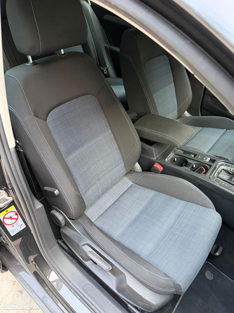 VW Passat Variant - 17