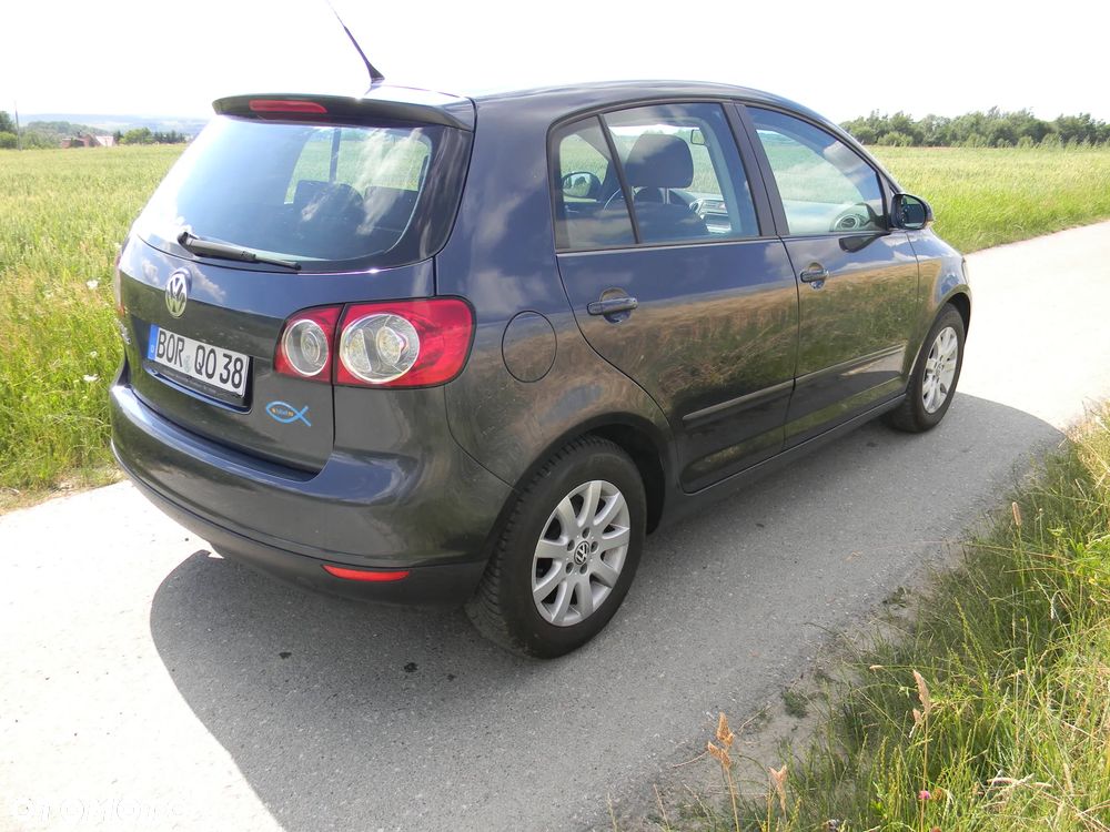 Volkswagen Golf Plus 2.0 FSI Comfortline - 3