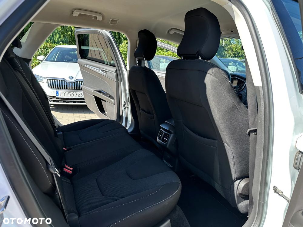Ford Mondeo - 22