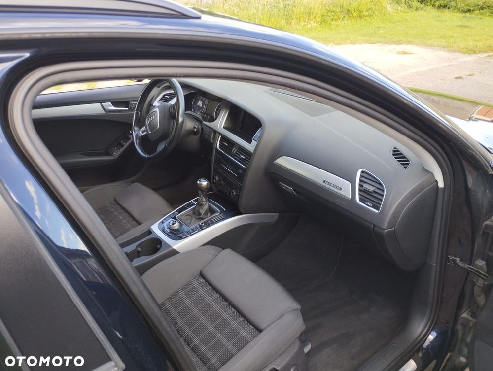 Audi A4 Avant 2.0 TFSI quattro Ambiente - 4