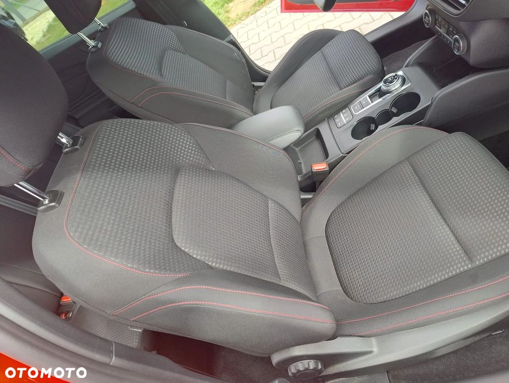 Ford Focus 1.5 EcoBoost ST-Line X - 22