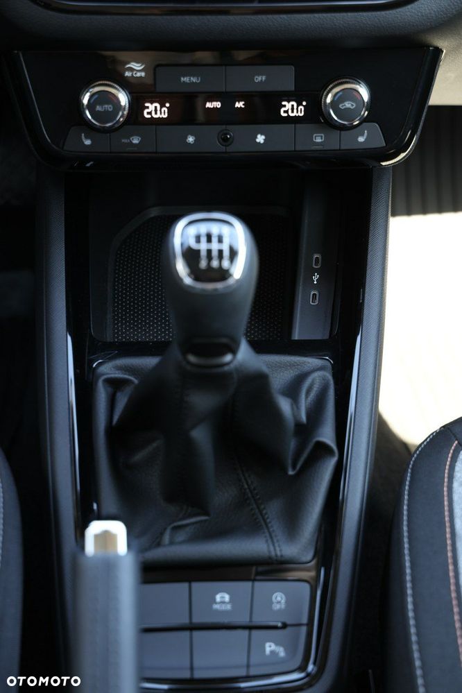 Skoda Kamiq 1.0 TSI Selection - 32