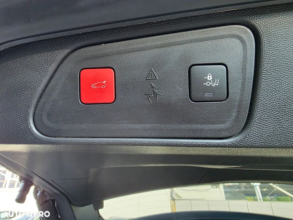 Peugeot 3008 PHEV 300 EAT8 4X4 GT - 28