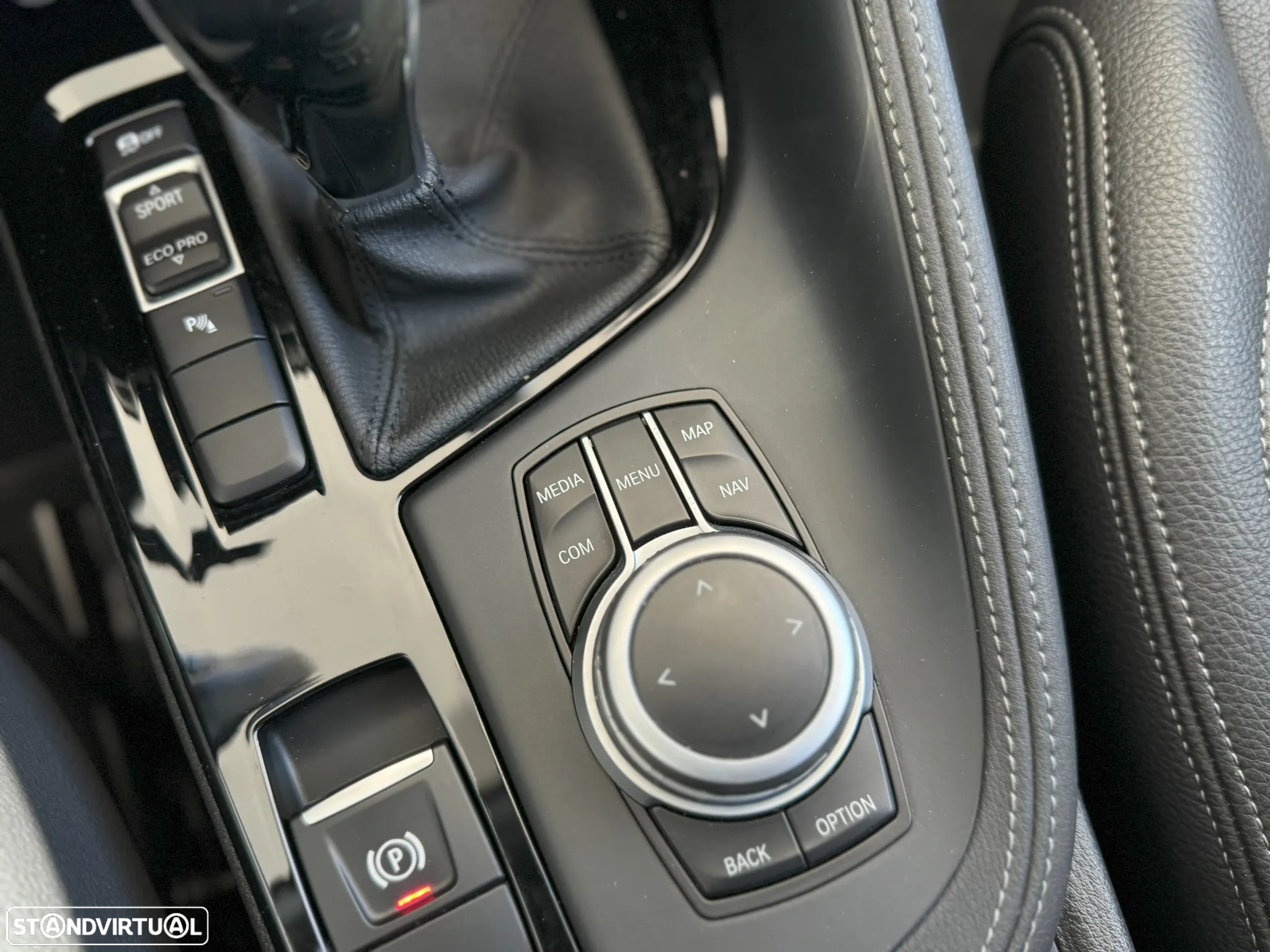 BMW X1 16 d sDrive Auto Line Sport - 10