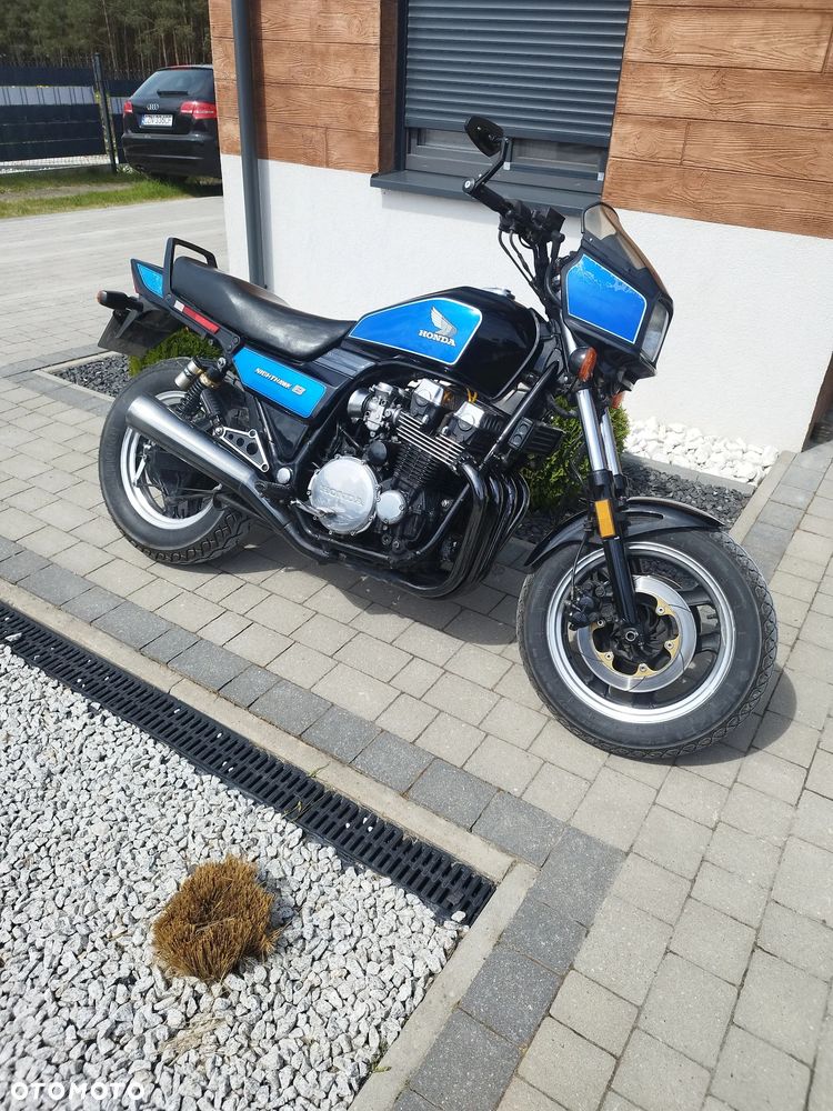 Honda CB - 8