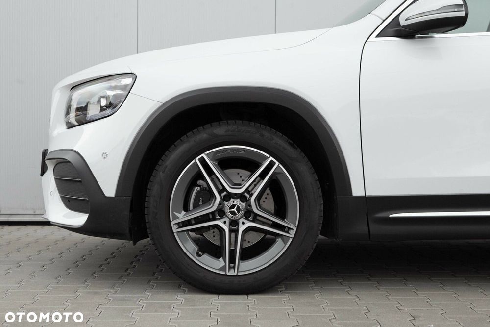 Mercedes-Benz GLB - 9