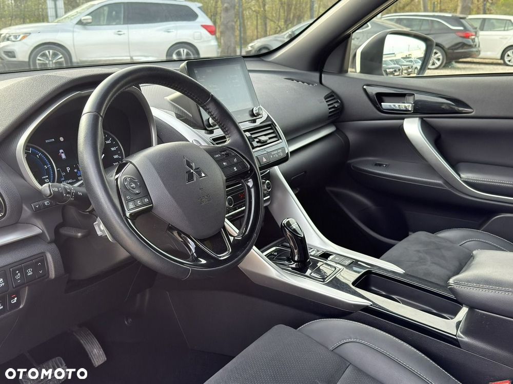 Mitsubishi Eclipse Cross - 11