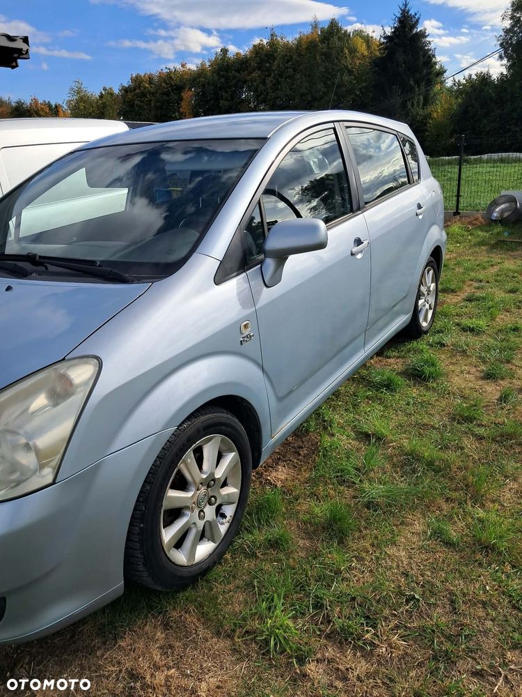 Toyota Corolla Verso - 4