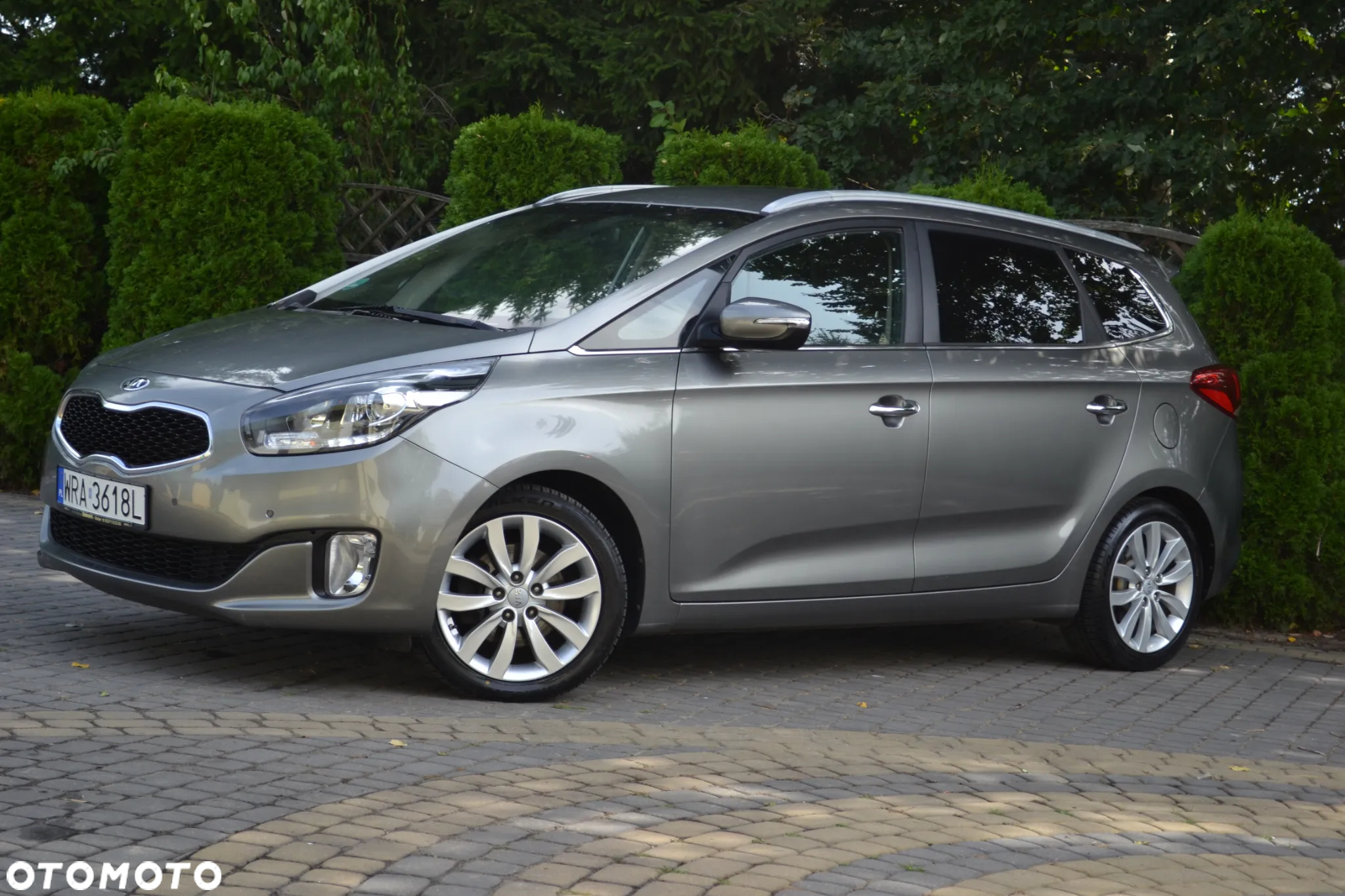 Kia Carens 1.7 CRDi Business Line 7os 7DCT - 2