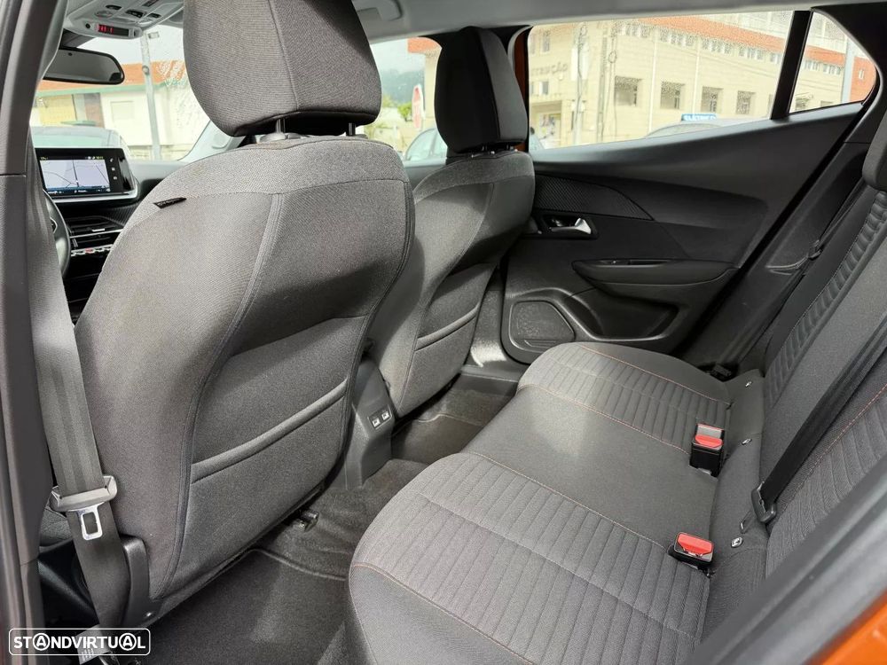 Peugeot e-2008 50 kWh Active - 21