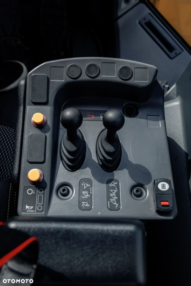 Caterpillar CAT 980M - 11