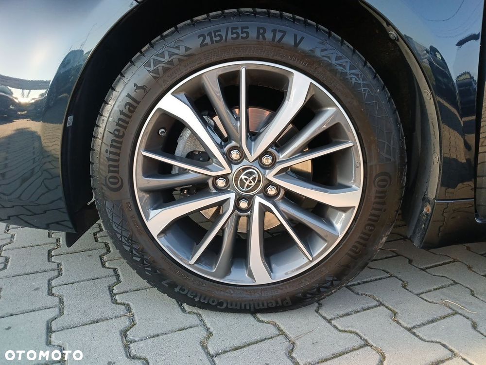 Toyota Avensis 1.8 Premium EU5 - 25