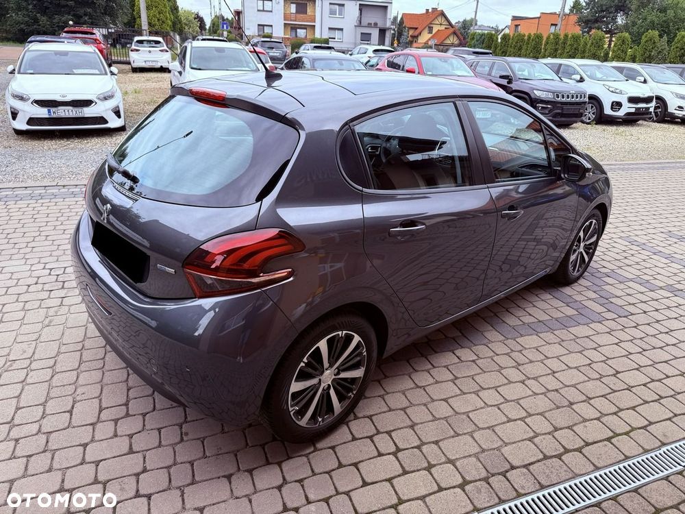 Peugeot 208 82 VTI Allure - 6