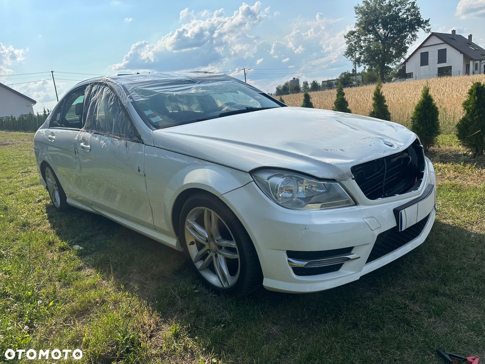 Mercedes-Benz Klasa C 200 CDI DPF (BlueEFFICIENCY) - 1