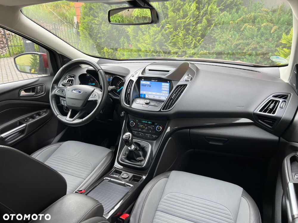 Ford Kuga 2.0 TDCi 2x4 Titanium - 13