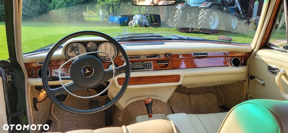 Mercedes-Benz 280 - 10