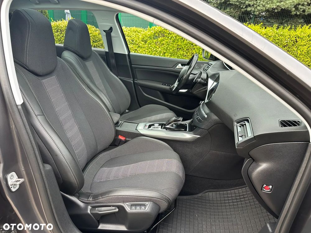 Peugeot 308 - 23