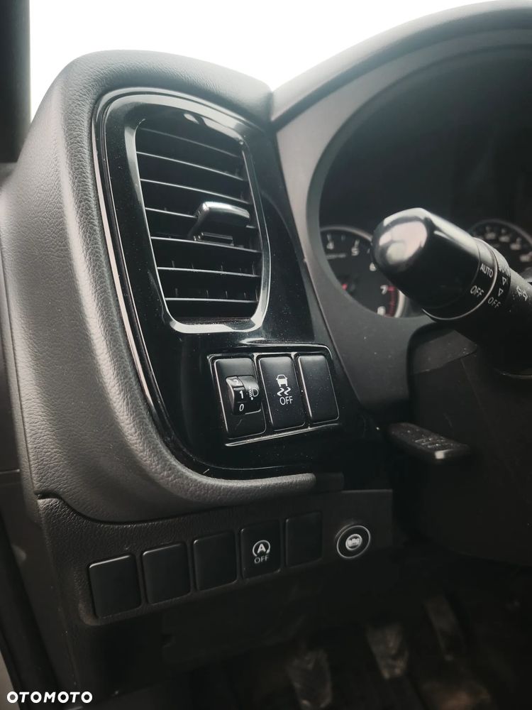 Mitsubishi Outlander 2.0 2WD Plus - 16