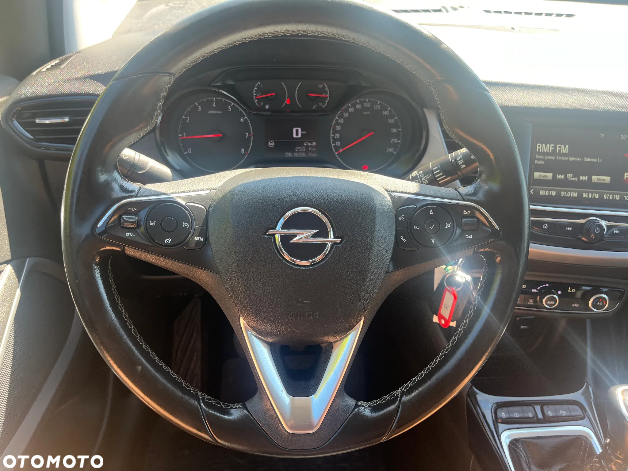 Opel Crossland X 1.2 T Elite S&S - 9