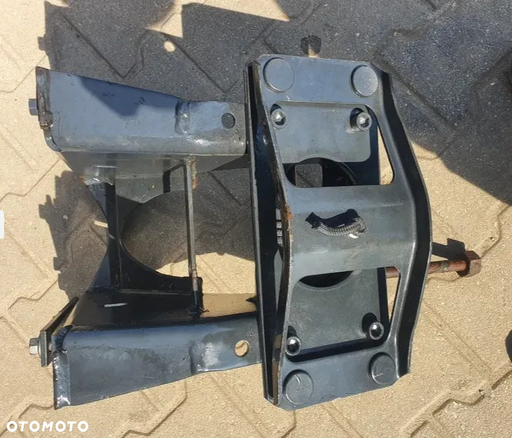 Wieszak winda podnośnik koła zapasowego Iveco DAF MAN Volvo - 5