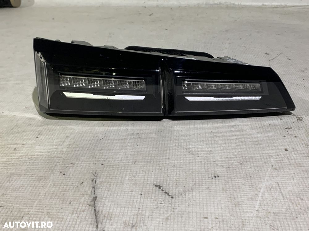 Stop stanga spate pe hayon, Peugeot 308, 2021, 2022, 2023, 2024, cod origine OE 9835300680. - 1