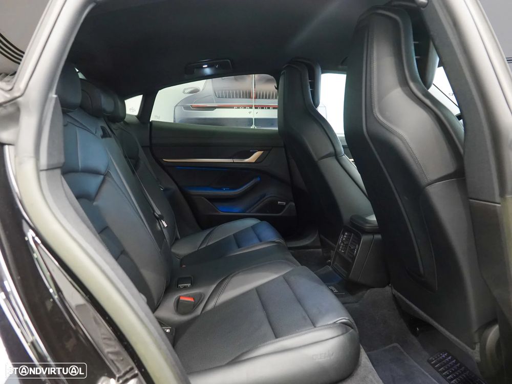 Porsche Taycan Standard - 28