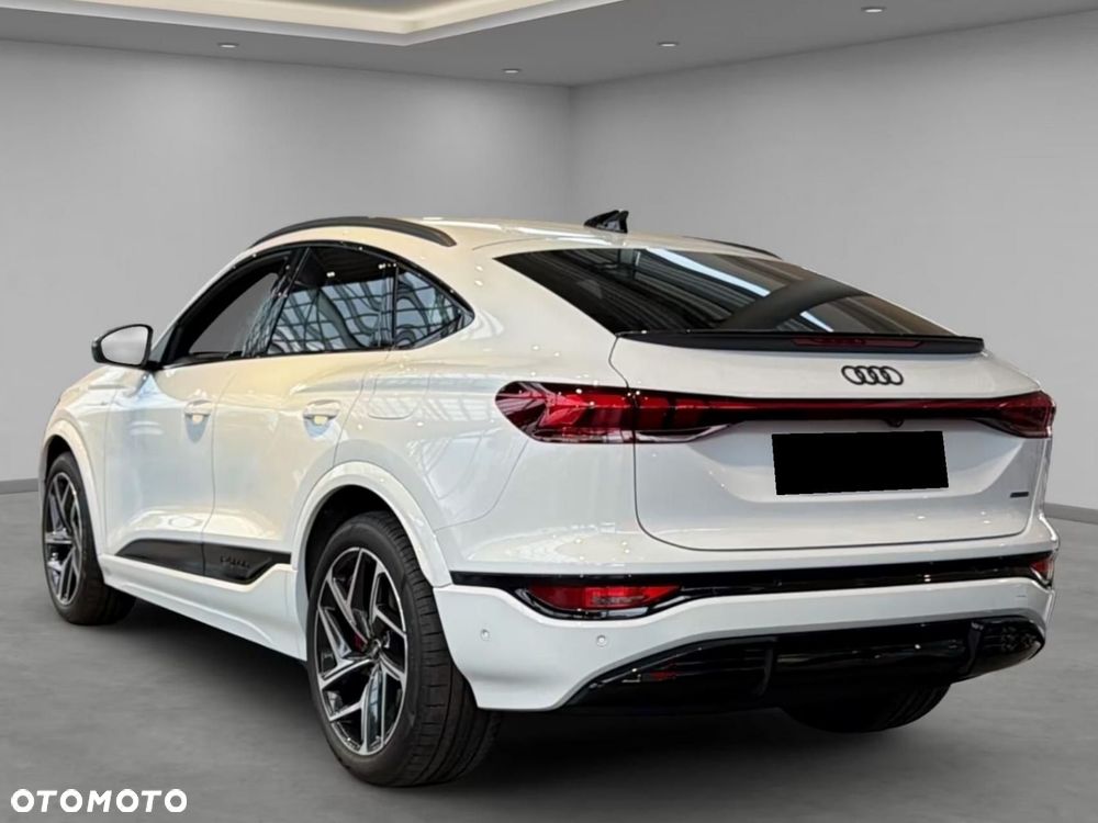 Audi Q6 e-tron - 3