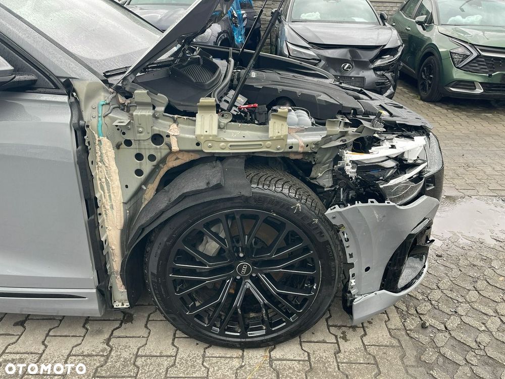 Audi Q8 2025 photo 4