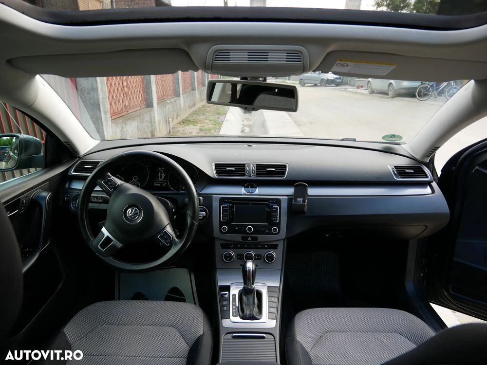Volkswagen Passat - 16