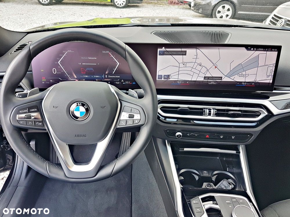 BMW Seria 3 330d xDrive mHEV - 17