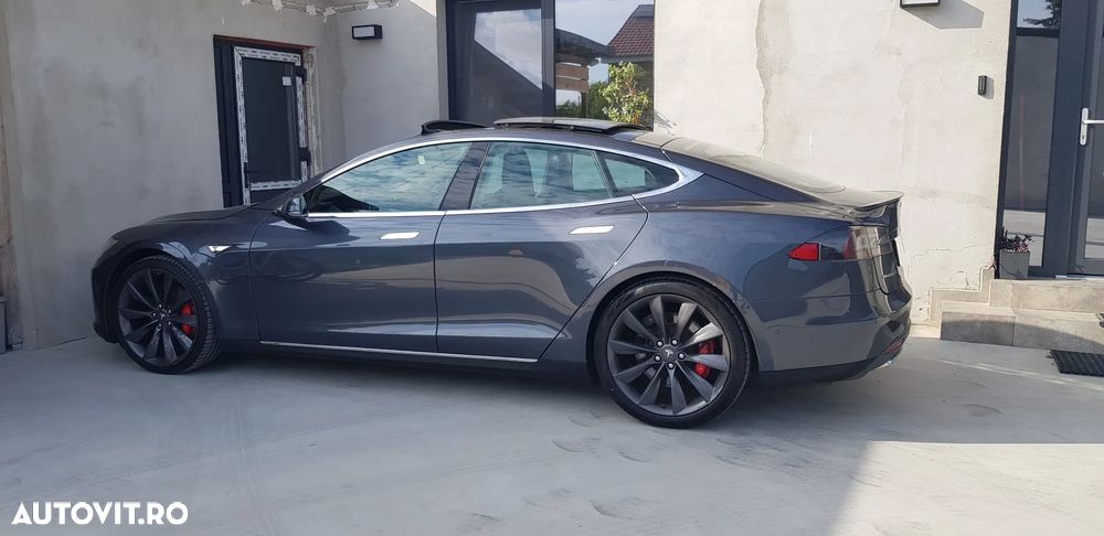 Tesla Model S Dual Motor Allradantrieb Performance - 10