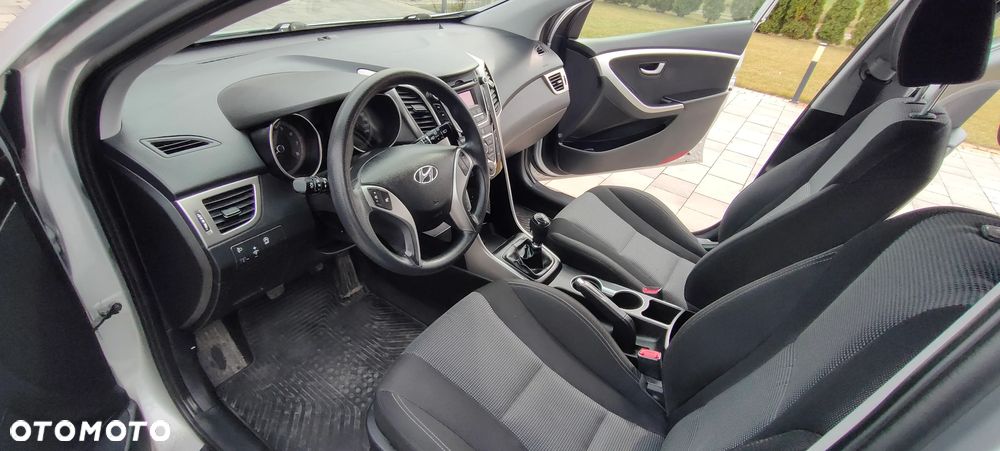 Hyundai i30 1.4 Classic + - 18