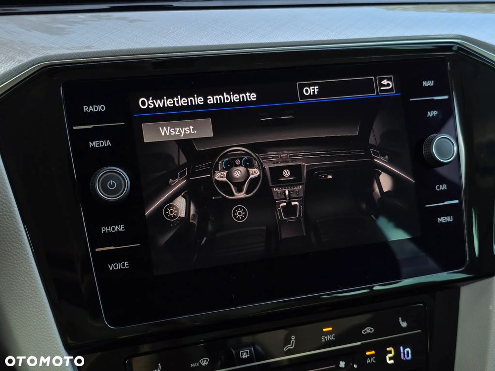 Volkswagen Passat Variant 2.0 TDI EVO Elegance DSG - 30