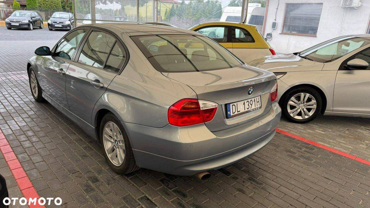 BMW Seria 3 320i - 21