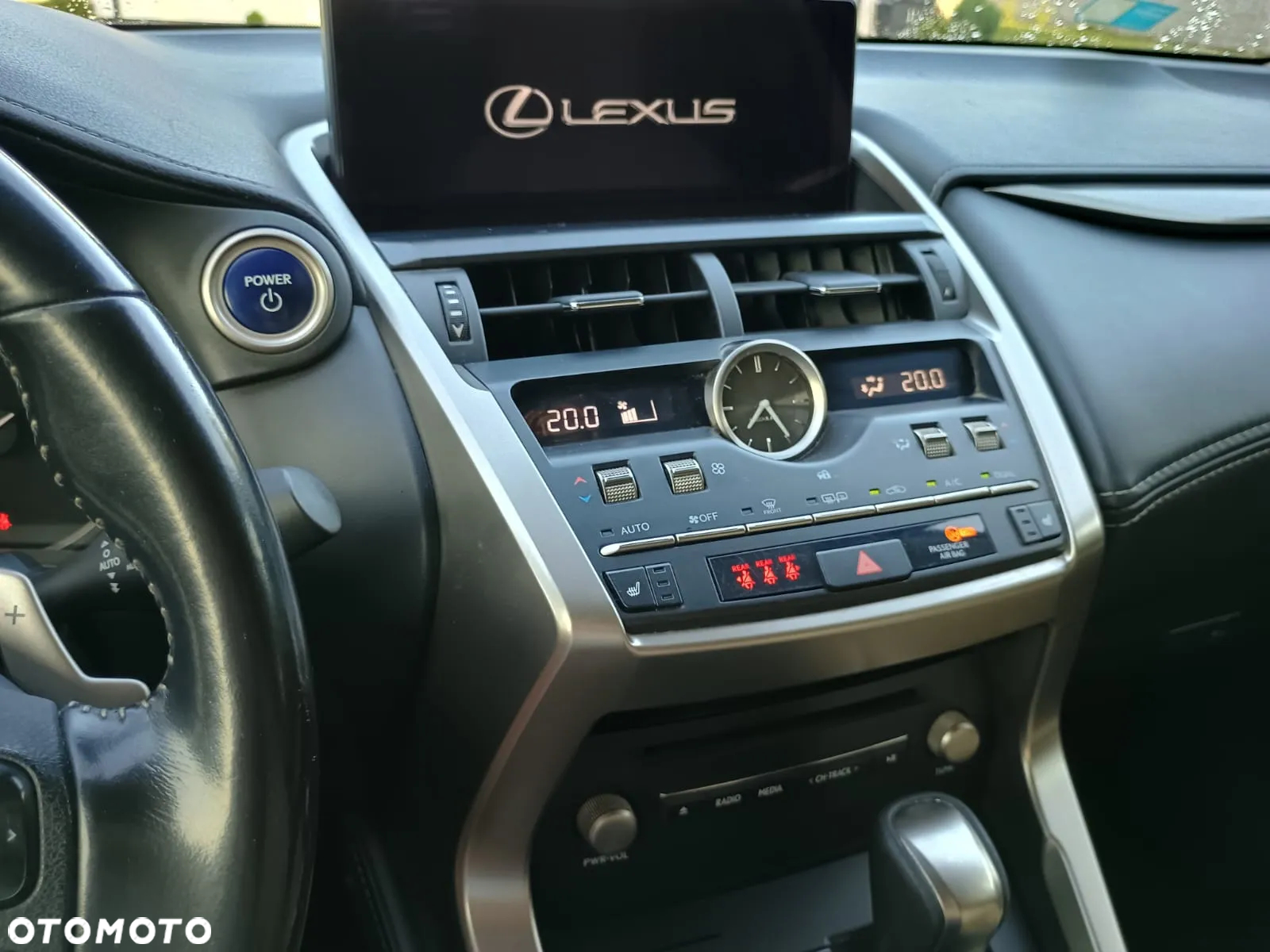 Lexus NX 300h Elegance AWD - 27