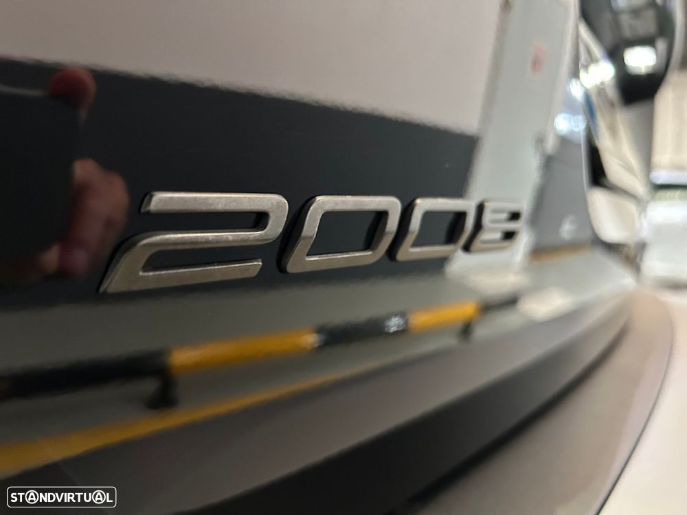 Peugeot 2008 1.2 Hybrid Allure e-DCS6 - 15