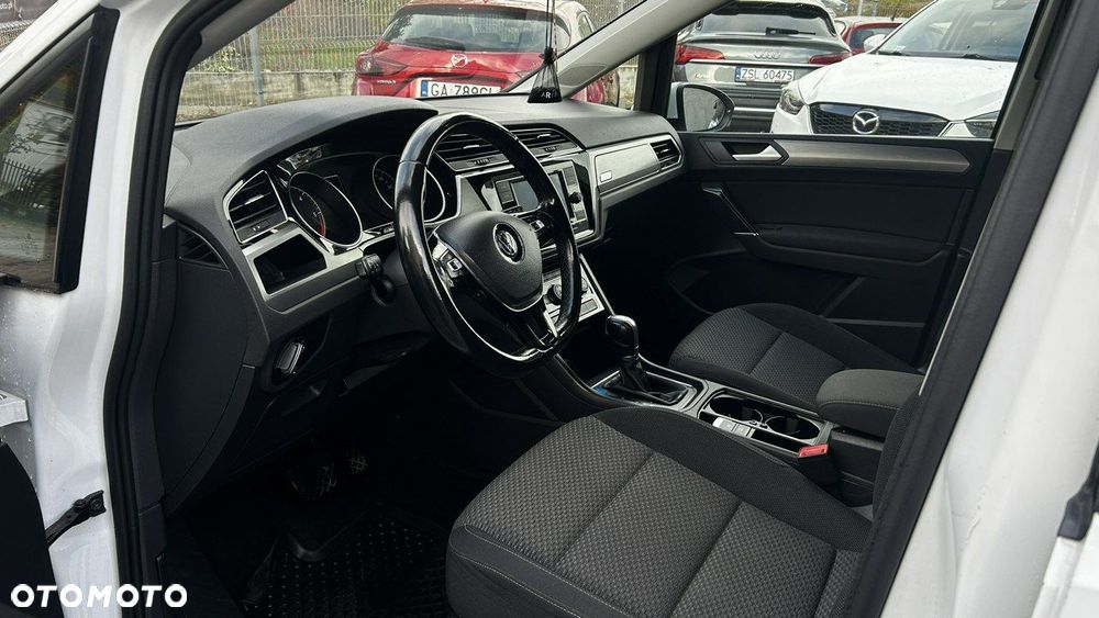 Volkswagen Touran 2.0 TDI BMT Comfortline DSG - 8